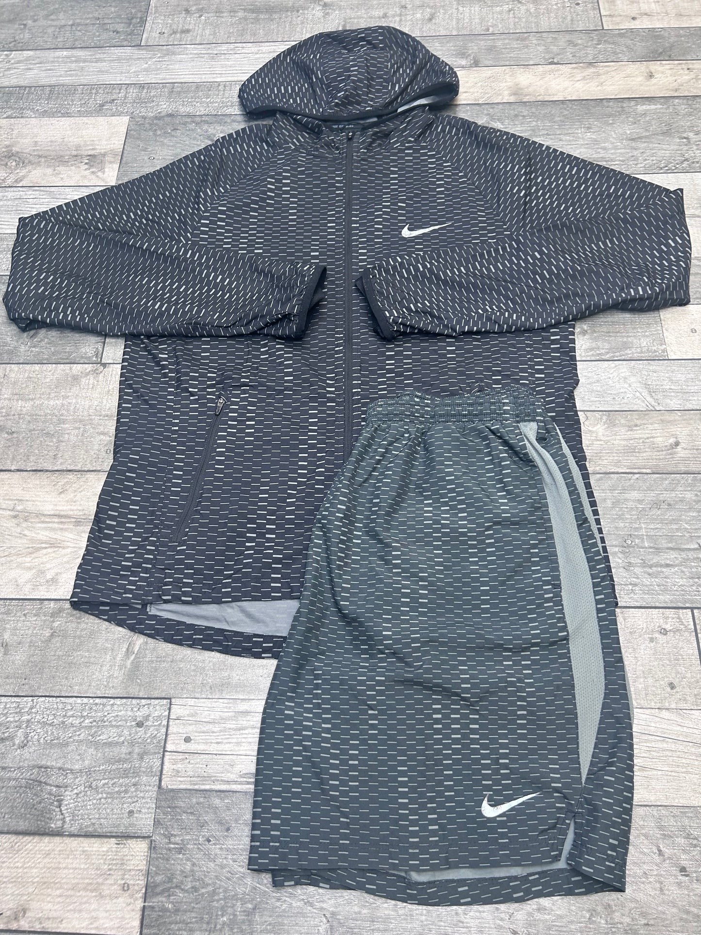 Nike Digital Set