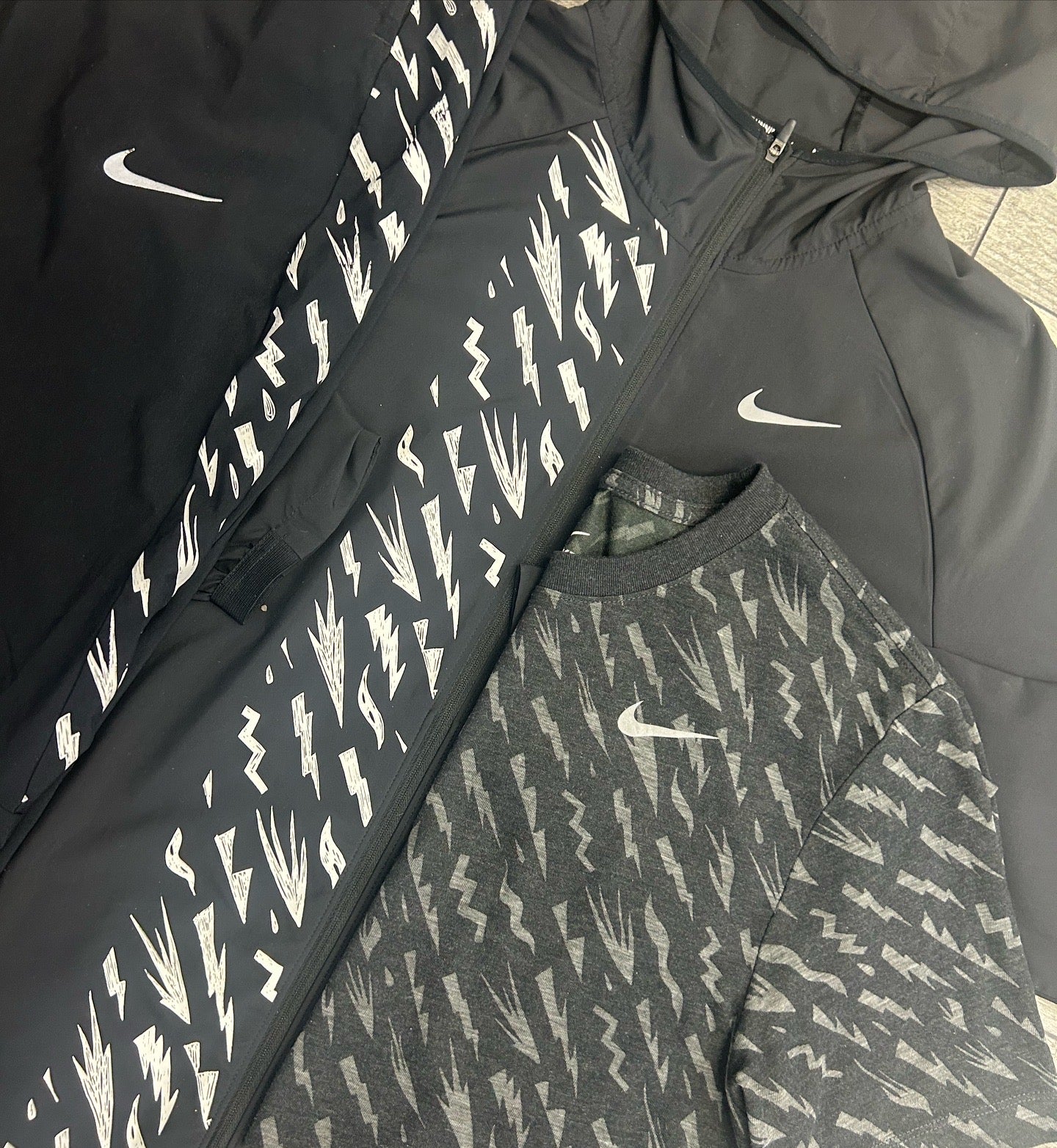 Nike Bolt Set